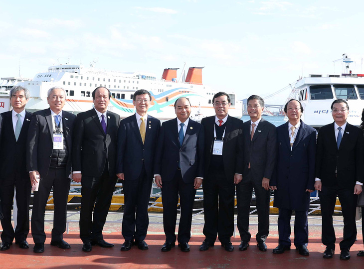 Thủ tướng mong muốn thành phố Busan tạo thuận lợi cho cộng đồng người Việt - Ảnh 1.