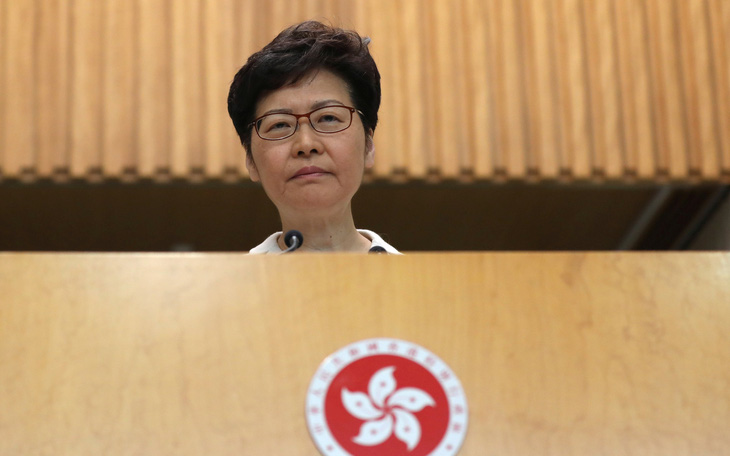 Carrie Lam: 