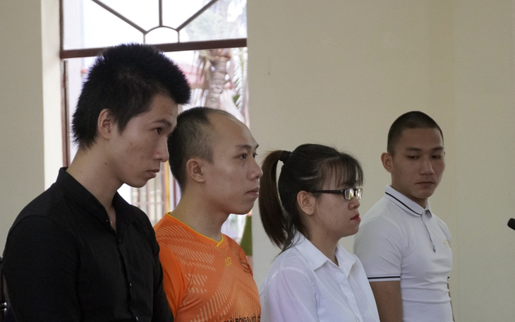 Tòa đang xét xử 4 nhân viên địa ốc Alibaba