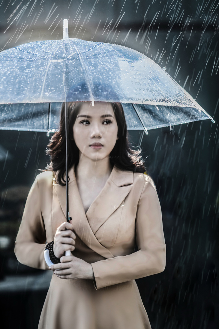 Thùy Chi lại gây thương nhớ bằng bản ballad ‘Dù mưa thôi rơi’ - Ảnh 3.
