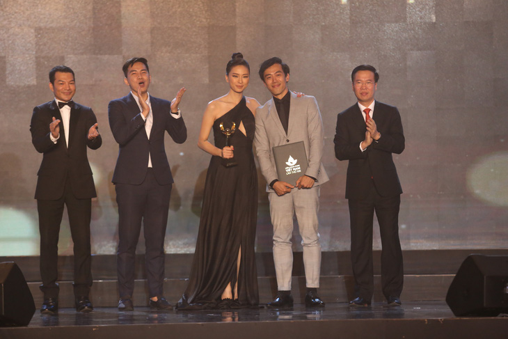 Song Lang đoạt Bông sen vàng, Trấn Thành đoạt giải Diễn viên chính xuất sắc - Ảnh 1.