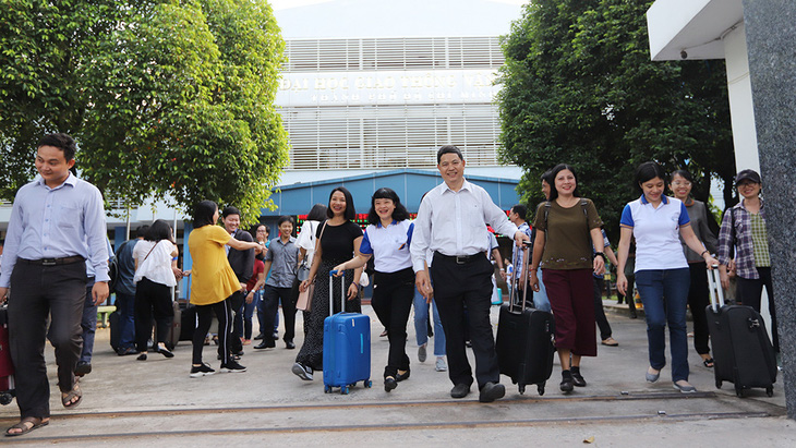 Èo uột thi tuyển lãnh đạo đại học - Ảnh 1.