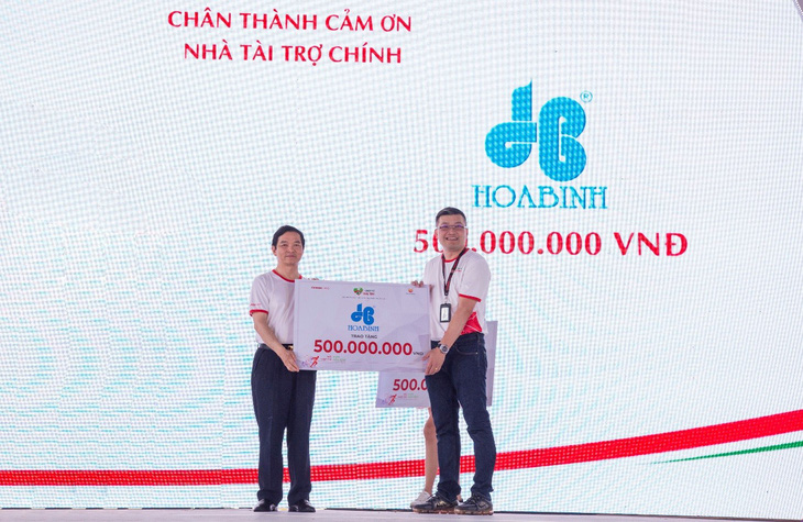 Hòa Bình tài trợ 500 triệu đồng phẫu thuật tim cho trẻ em nghèo - Ảnh 2.