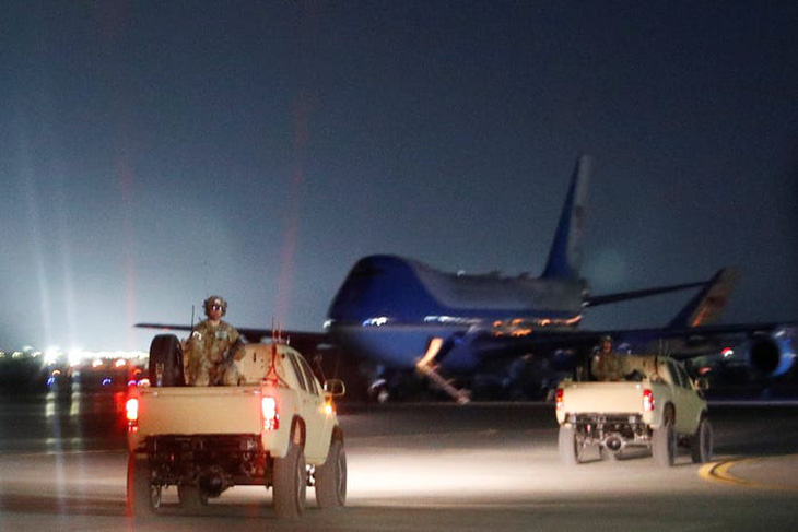 Hậu cần Mỹ tung đủ chiêu trò đánh lừa để đưa ông Trump đi Afghanistan - Ảnh 7.