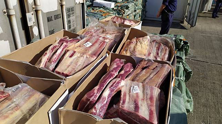 Bắt đường dây đưa lậu 540 tấn thịt vào Trung Quốc - Ảnh 1.