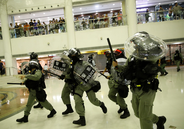 Báo Trung Quốc đua nhau đòi trừng trị người biểu tình Hong Kong - Ảnh 2.