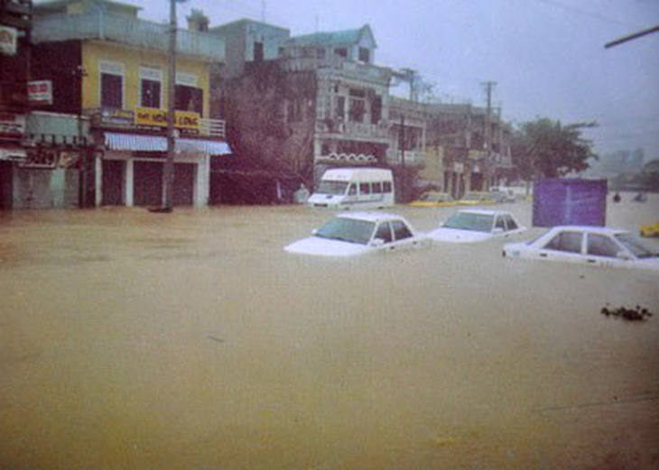 Mưa ở miền Trung có lặp lại chu kỳ lũ lụt lịch sử năm 1999? - Ảnh 2.