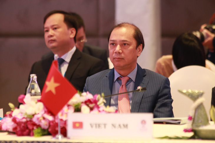 Việt Nam chất vấn Trung Quốc trong hội nghị ASEAN - Ảnh 1.