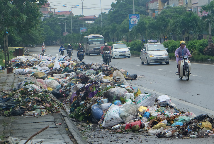Các cơ quan Hà Nội không sử dụng đồ nhựa dùng một lần từ tháng 11-2019 - Ảnh 1.