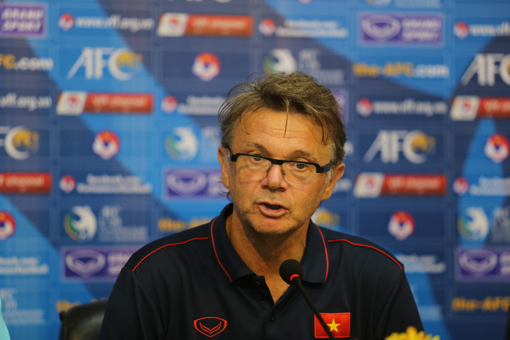 HLV Philippe Troussier: ‘U19 Việt Nam lẽ ra đã ghi nhiều bàn hơn’ - Ảnh 1.