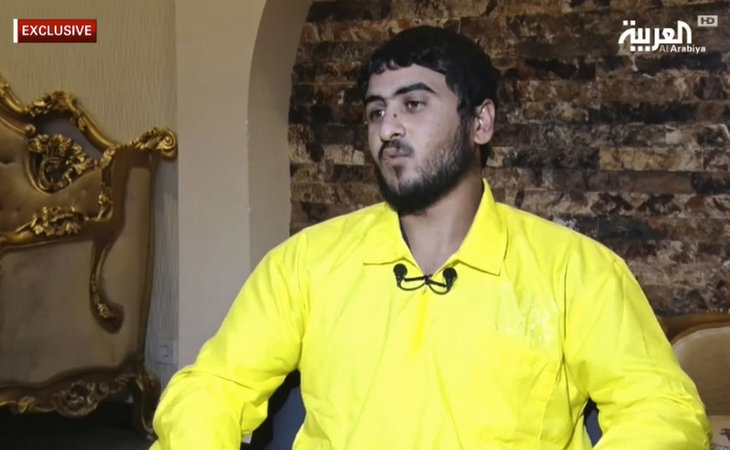 Trùm IS đeo đai bom tự sát kể cả khi ngủ - Ảnh 2.