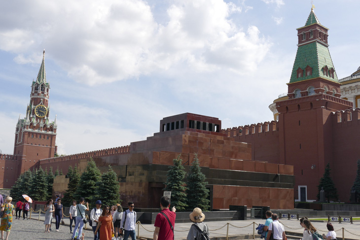 Tượng đài Lenin trên dặm dài đôi bờ Volga - Ảnh 1.