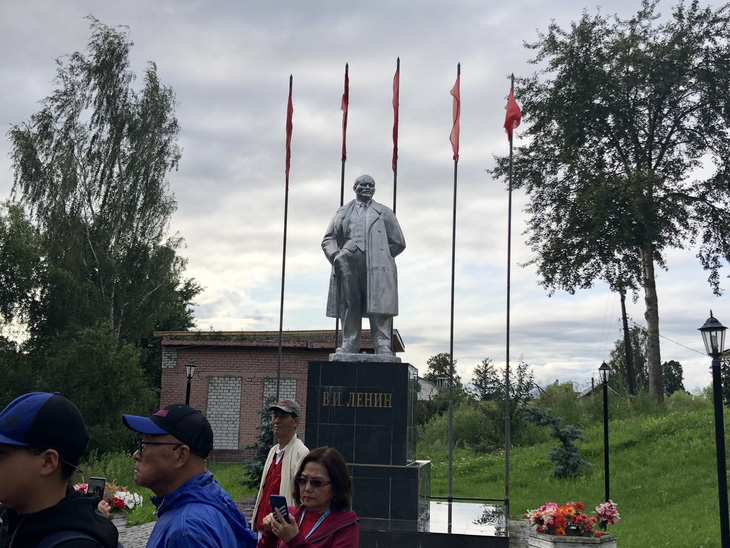 Tượng đài Lenin trên dặm dài đôi bờ Volga - Ảnh 2.