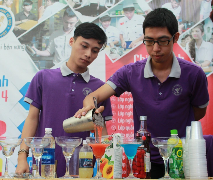 Học hành dở dang vẫn có cách để tiến thân lập nghiệp - Ảnh 3.