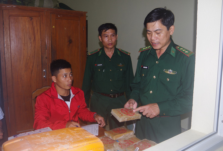 Khởi tố vụ án hàng chục bánh ma túy trôi dạt biển Quảng Nam - Ảnh 1.
