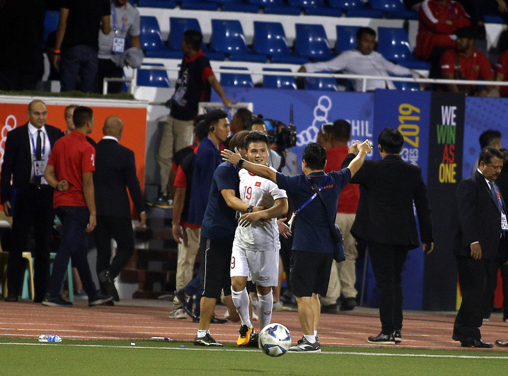 Quang Hải lỡ cơ hội thi đấu trong phút cuối trận thắng U22 Indonesia - Ảnh 3.