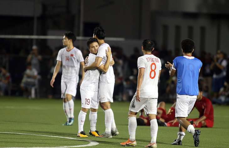 Quang Hải lỡ cơ hội thi đấu trong phút cuối trận thắng U22 Indonesia - Ảnh 7.