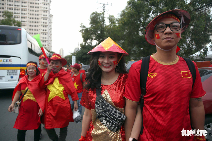 CĐV Việt Nam và Indonesia: Ai cổ vũ sung hơn trước trận chung kết? - Ảnh 6.