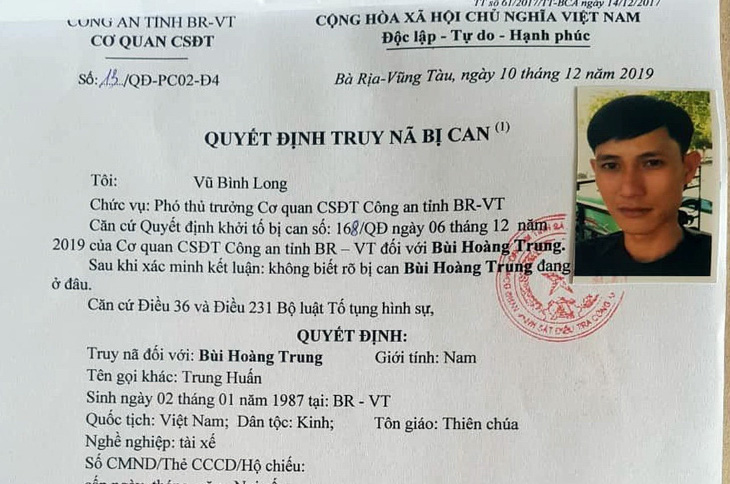 Truy nã con trai phó công an huyện vì tổ chức đánh bạc trong rừng - Ảnh 3.