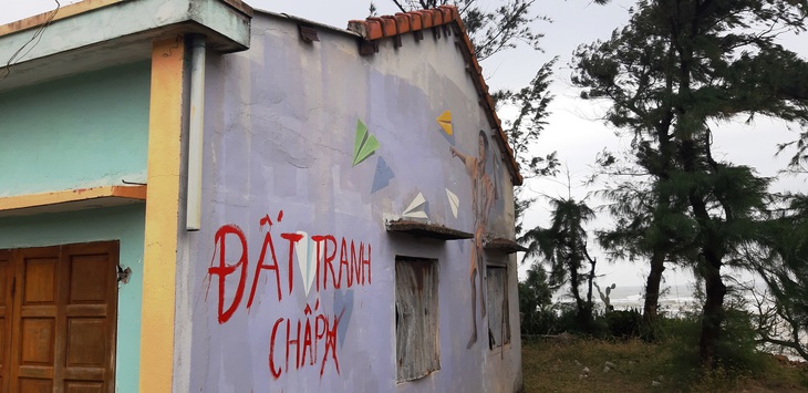 Đập bỏ, xây mới ở làng bích họa Tam Thanh - Ảnh 4.