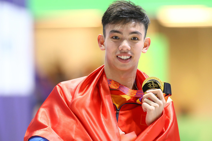 Huy Hoàng dùng chiếc huy chương cuối cùng ở SEA Games 2019 để làm từ thiện - Ảnh 1.