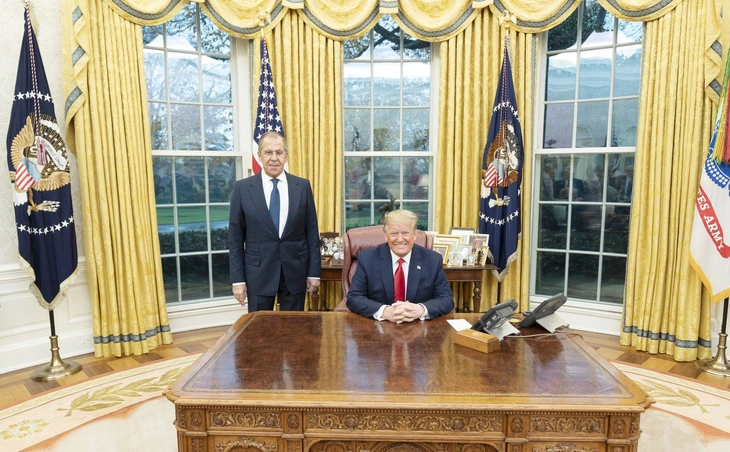 Trump - Lavrov tái ngộ giữa bão luận tội - Ảnh 1.