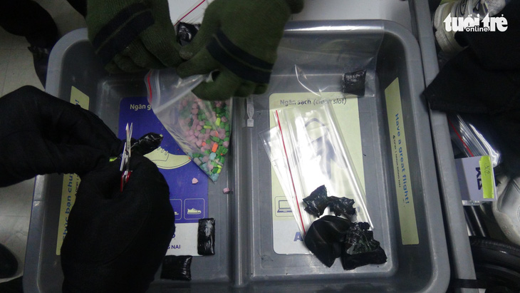 Bắt 1 khách nước ngoài nghi giấu ma túy trong quần lót chuẩn bị lên máy bay - Ảnh 1.
