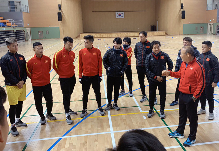 Trung vệ Đình Trọng đã tập chung cùng đội tuyển U23 Việt Nam - Ảnh 1.