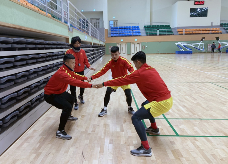 Trung vệ Đình Trọng đã tập chung cùng đội tuyển U23 Việt Nam - Ảnh 3.