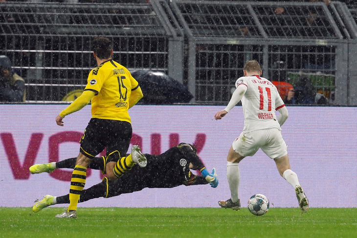 Dortmund đánh rơi chiến thắng trước Leipzig sau 3 lần dẫn trước - Ảnh 2.