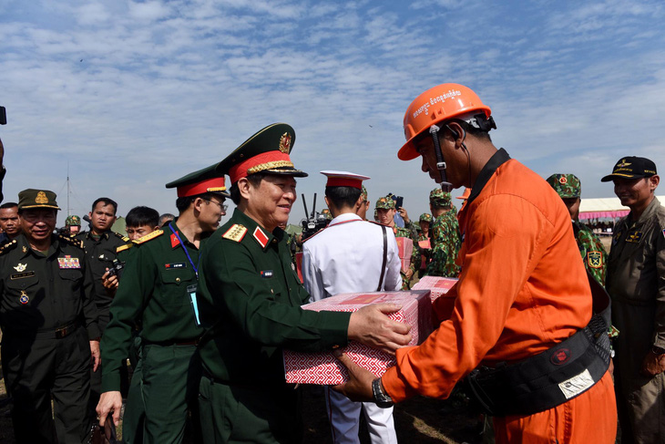 Đại tướng Ngô Xuân Lịch: Diễn tập Việt Nam - Campuchia nâng tính chủ động quân đội hai nước  - Ảnh 2.