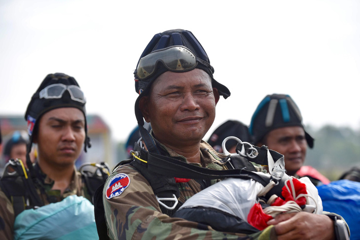 Đại tướng Ngô Xuân Lịch: Diễn tập Việt Nam - Campuchia nâng tính chủ động quân đội hai nước  - Ảnh 7.