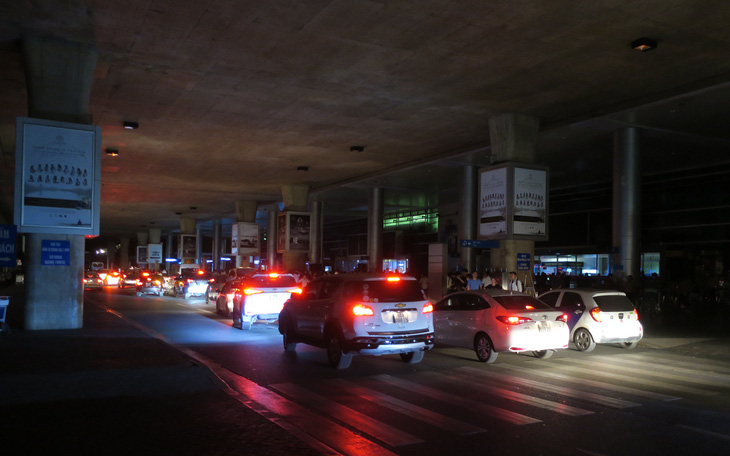 Sân bay Tân Sơn Nhất mất điện lúc 2h35 sáng 18-12