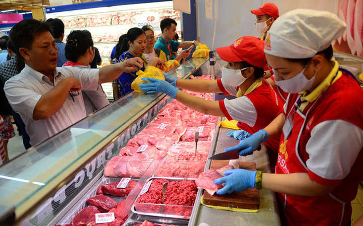 Chậm nhập khẩu thịt heo để hạ nhiệt tăng giá: trách nhiệm của bộ, ngành nào?