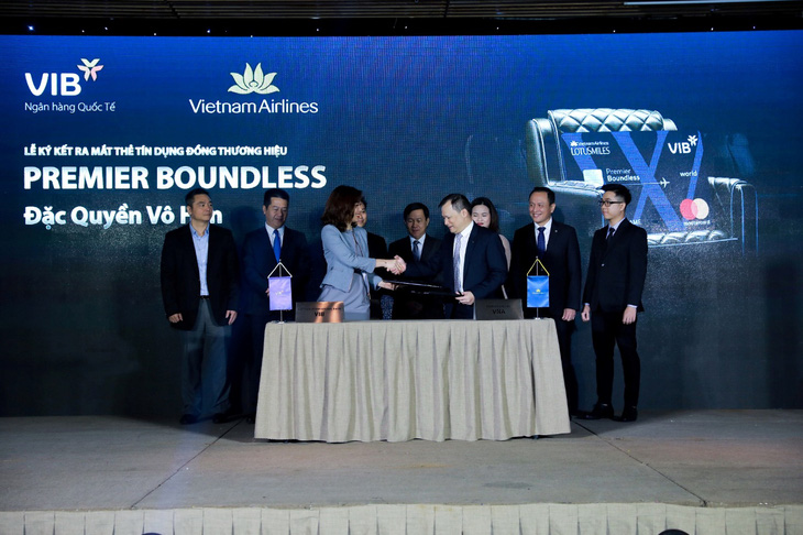 VIB và Vietnam Airlines hợp tác ra mắt dòng thẻ bay đặc quyền Premier Boundless - Ảnh 2.