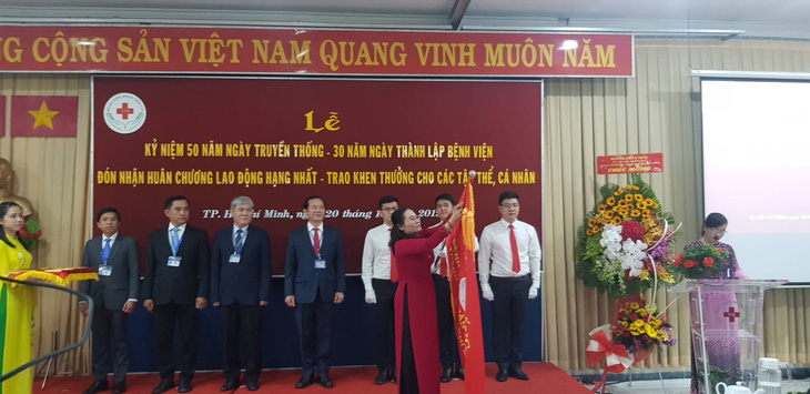 Bệnh viện Nhân dân 115 lập 7 kỷ lục Việt Nam - Ảnh 2.