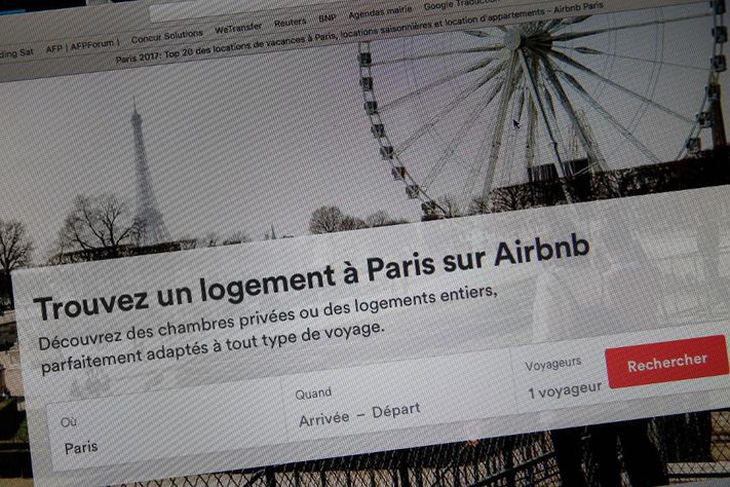 Tòa châu Âu: Airbnb chỉ là nền tảng online, không phải công ty cho thuê nhà - Ảnh 1.