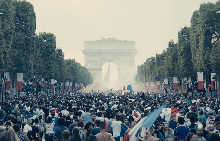 Les Misérables: Phim về lớp trẻ nổi loạn ở ngoại ô gây chấn động tổng thống Pháp - Ảnh 4.