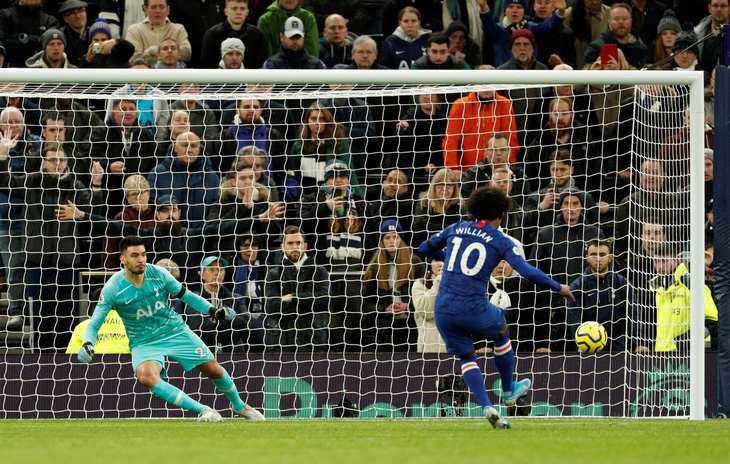 Willian tỏa sáng, Chelsea đá bại Tottenham của Mourinho trên sân khách - Ảnh 2.