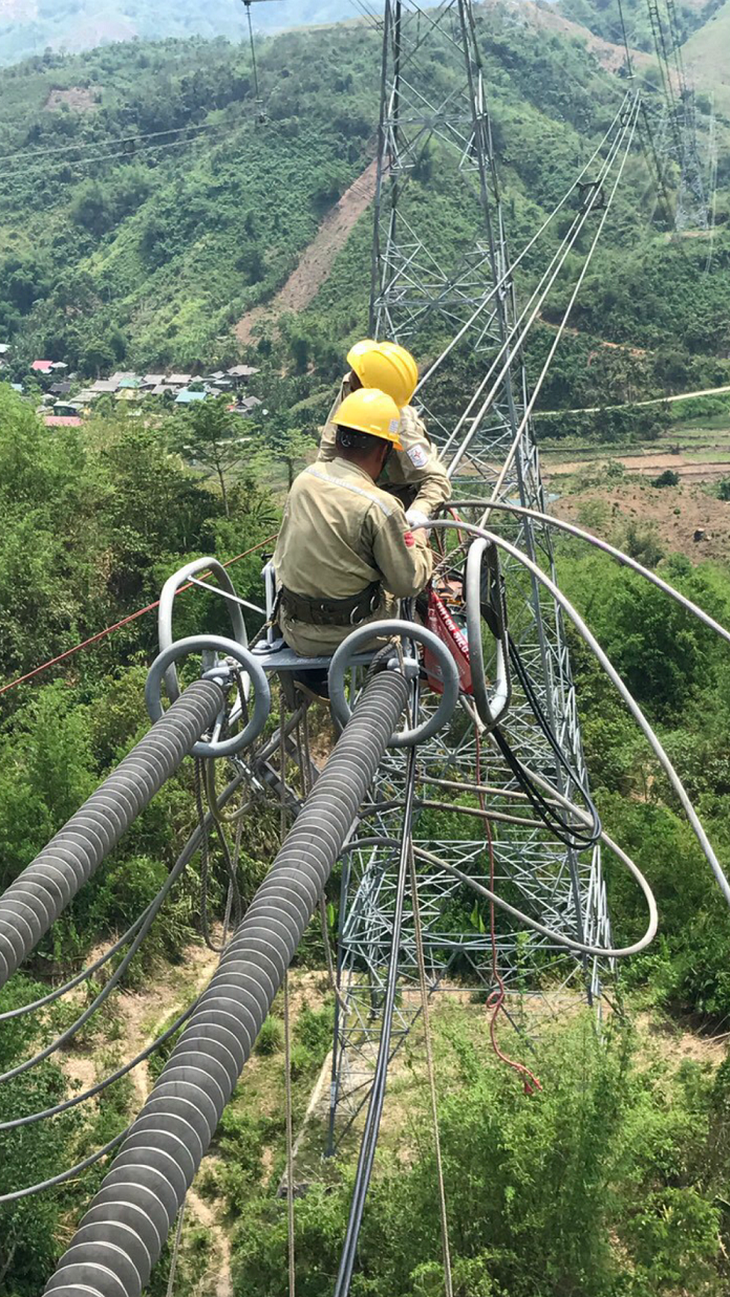 Những người nhện xuyên Việt - Kỳ 3: Lính điện sông Đà - Ảnh 1.