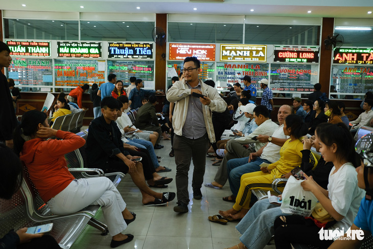 Giá tăng 20-50%, Đà Nẵng khẳng định đủ vé xe tết - Ảnh 1.