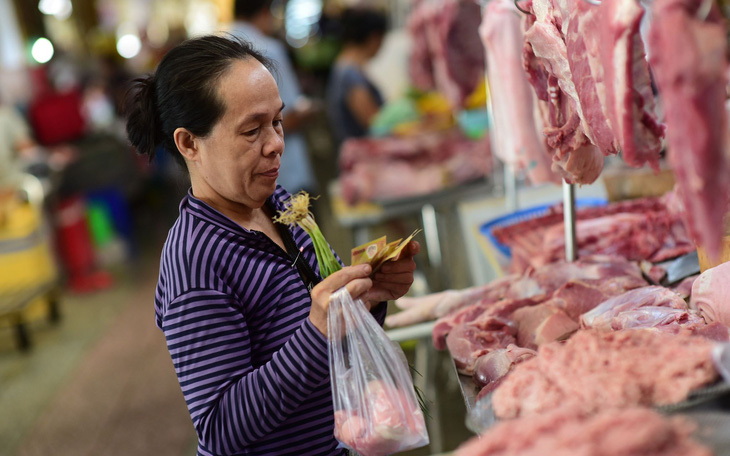 Đề xuất giữ giá bình ổn thịt heo cận tết thấp hơn 10% so với giá thị trường