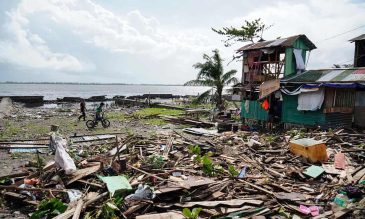 Bão Phanfone quần thảo tan hoang Philippines, ít nhất 28 người chết - Ảnh 5.
