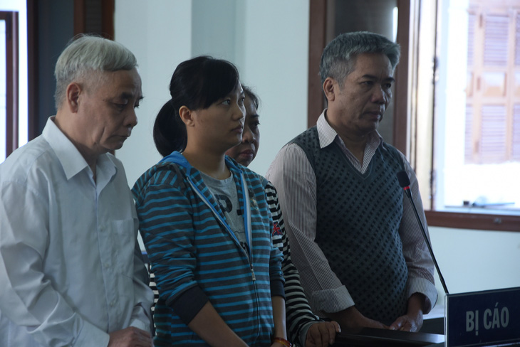 Đề nghị án tù hơn 15 năm với cựu chánh án TAND tỉnh Phú Yên tham ô - Ảnh 2.