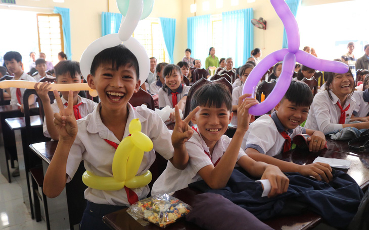 Cây mùa xuân 2019 vui tết  với học sinh ở Tây Ninh