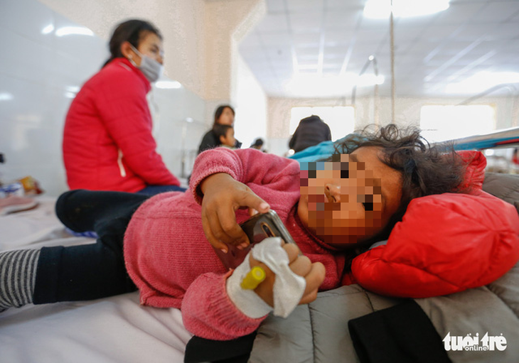 57 trẻ em bị ngộ độc sau khi dùng thức ăn từ thiện - Ảnh 3.