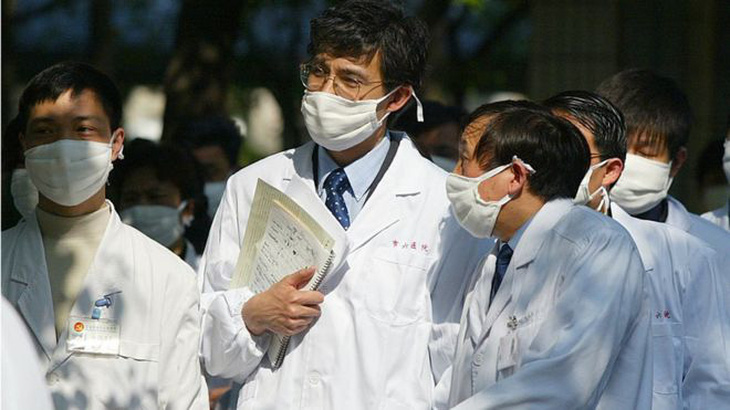 Từ vụ nữ bác sĩ bị đâm chết, Trung Quốc ban hành luật bảo vệ nhân viên y tế - Ảnh 1.