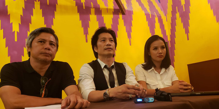 Dustin Nguyễn khởi kiện New Arena và CGV vì vụ cắt vai phim Bóng đè - Ảnh 1.