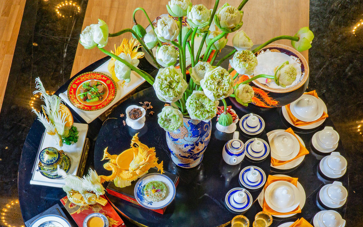 Ngắm những món ăn cung đình "sang chảnh" của đầu bếp Top Chef Vietnam