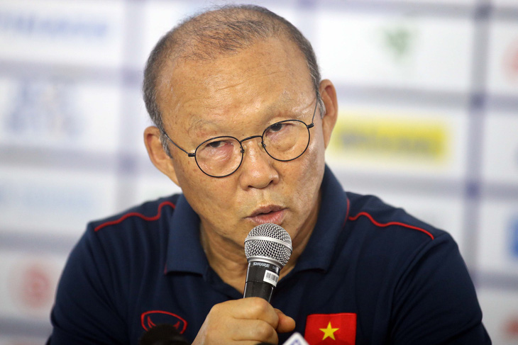 Ông Park giận dỗi truyền thông Việt Nam vì làm lộ đội hình xuất phát sớm - Ảnh 1.